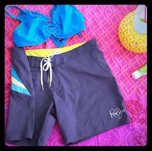 Ron jon ladies board shorts w. Bonus top